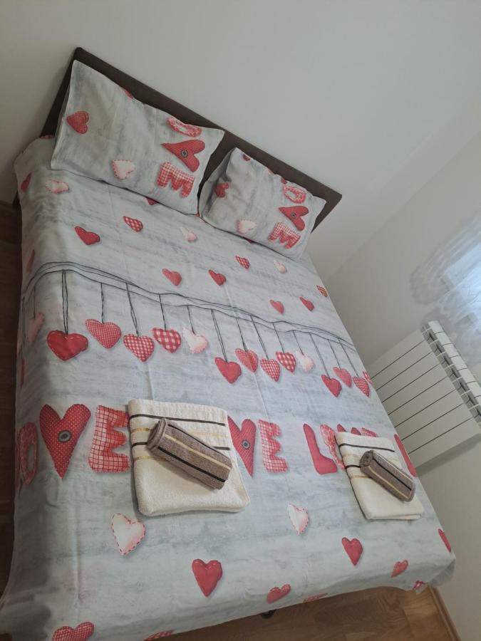 Appartamento Stan Na Dan Nevena Lukavica Esterno foto